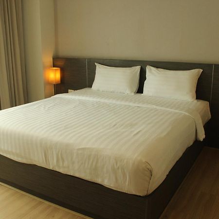 Leosor Hotel Nakhonratcsaszima Kültér fotó
