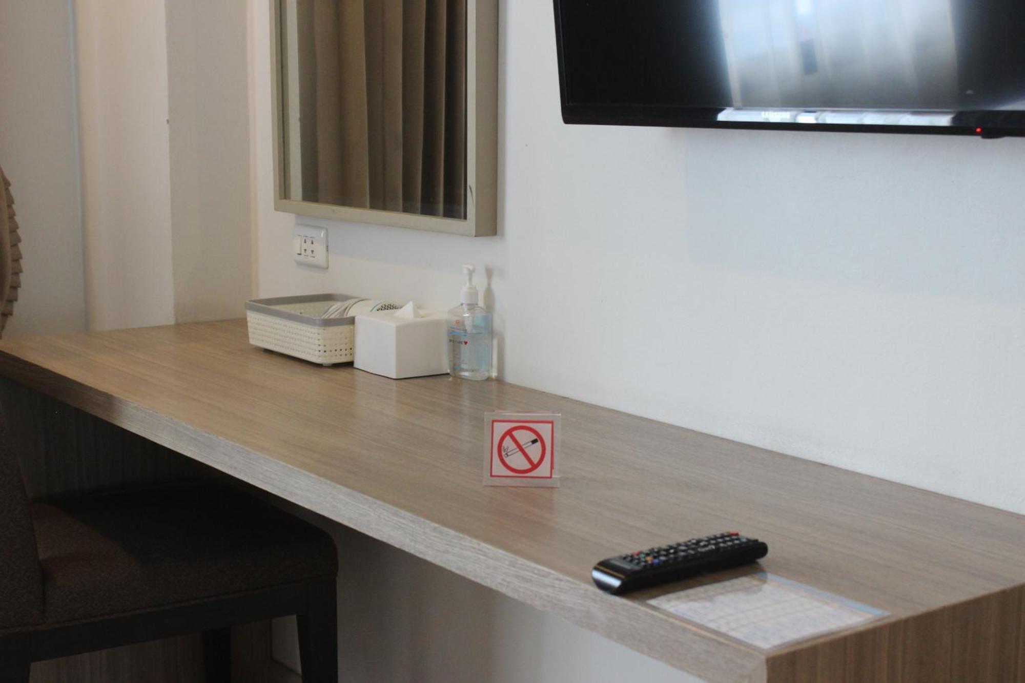 Leosor Hotel Nakhonratcsaszima Kültér fotó
